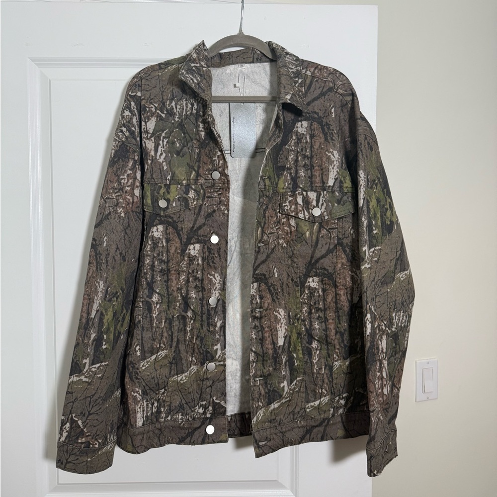 Vintage oversized camo jacket